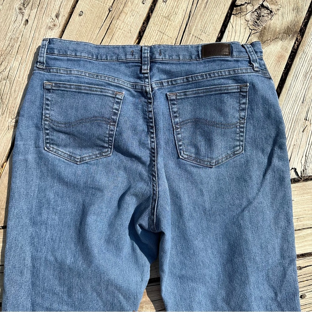 Lee Relaxed Fit Jeans - Picture 7 of 7
